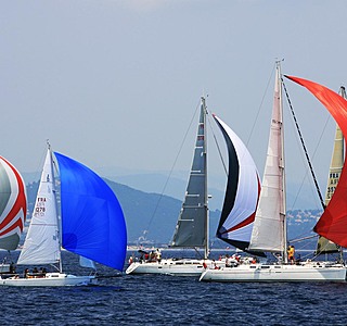 Voiles en couleurs