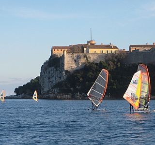 Voiles en couleurs