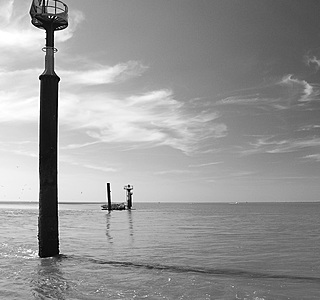 La mer en noir et blanc, rien que la mer, rien que du noir et blanc !