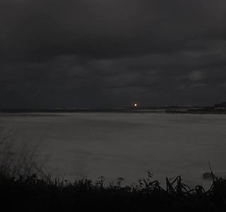 Éclairs, trombes et ciels d'orage