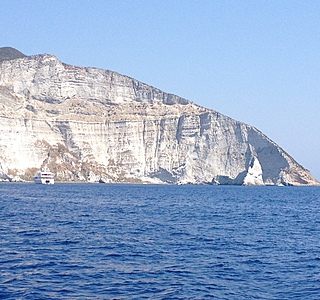 Falaises et reliefs vus du bateau