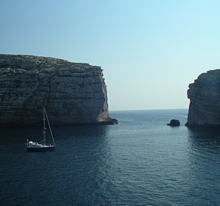 Falaises et reliefs vus du bateau
