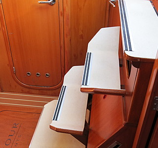 Dufour 40 Performance