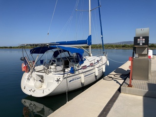 Bavaria 37